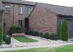 Pre-foreclosure in  Kimberly Ln Dearborn, MI 48120