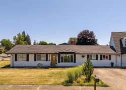 Pre-foreclosure in  WILLIAM AVE Longview, WA 98632