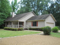 Pre-foreclosure in  N SANGA RD Cordova, TN 38018