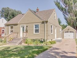 Pre-foreclosure in  S HAWTHORNE AVE Sioux Falls, SD 57104