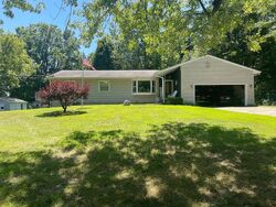 Pre-foreclosure in  SANDHILL RD Mason, MI 48854