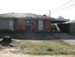 Pre-foreclosure in  Baffin Dr Montgomery, AL 36110