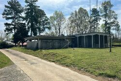 Pre-foreclosure in  Center St N Birmingham, AL 35204