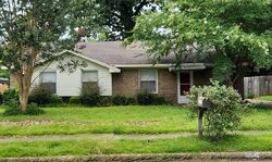 Pre-foreclosure in  Roxana Rd Montgomery, AL 36109
