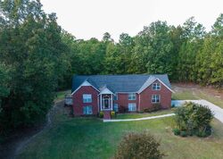 Pre-foreclosure in  Fawnhurst Dr Anniston, AL 36206
