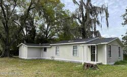 Pre-foreclosure in  N Polk St Starke, FL 32091