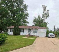 Pre-foreclosure in  EWELL DR Saint Louis, MO 63137