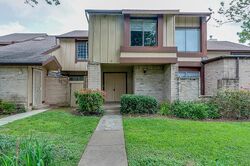 Pre-foreclosure in  Dairy View Ln Houston, TX 77072