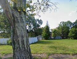 Pre-foreclosure in  Lora Ave Youngstown, OH 44504