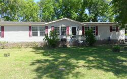 Pre-foreclosure in  SW Whitetail Cir Lake City, FL 32024