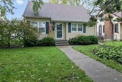 Pre-foreclosure in  Montana Ave E Saint Paul, MN 55119