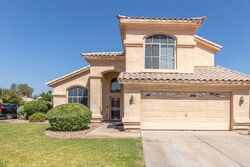 Pre-foreclosure in  E Summerhaven Dr Phoenix, AZ 85044