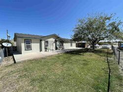 Pre-foreclosure in  Oakland Ave Wellton, AZ 85356