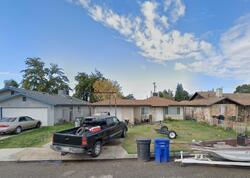 Pre-foreclosure in  Lake Ave Chowchilla, CA 93610