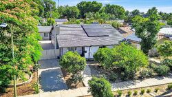 Pre-foreclosure in  Kittridge St Canoga Park, CA 91303