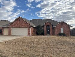 Pre-foreclosure in  S Miller Ave Oklahoma City, OK 73170