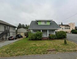 Pre-foreclosure in  N 4th St Mount Vernon, WA 98273