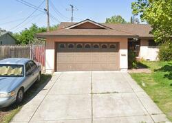 Pre-foreclosure in  18th St Sacramento, CA 95822