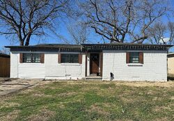 Pre-foreclosure in  HILLCREST ST Mesquite, TX 75149