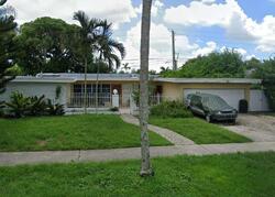 Pre-foreclosure in  NE 185th Ter Miami, FL 33179