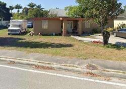 Pre-foreclosure in  SE 3rd St Belle Glade, FL 33430
