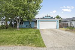 Pre-foreclosure in  Thunderhead Ave White City, OR 97503