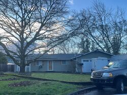 Pre-foreclosure in  SW Evergreen St Beaverton, OR 97005