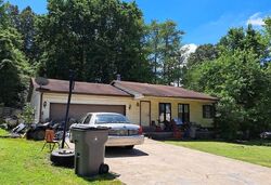 Pre-foreclosure in  Cedar Valley Dr Paragould, AR 72450