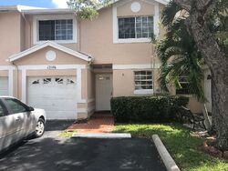 Pre-foreclosure in  SW 49TH CT Fort Lauderdale, FL 33330