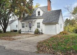 Pre-foreclosure in  Weimer Ave Saint Albans, WV 25177