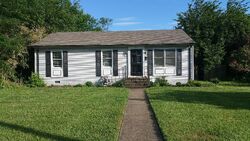 Pre-foreclosure in  Newman Rd Richmond, VA 23231