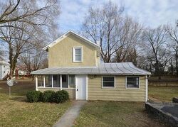 Pre-foreclosure in  Masters Ln Winchester, VA 22601