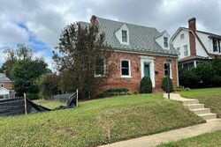 Pre-foreclosure in  Griffin Ave Richmond, VA 23222