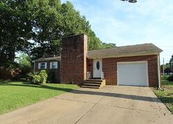 Pre-foreclosure in  Teakwood Dr Newport News, VA 23601