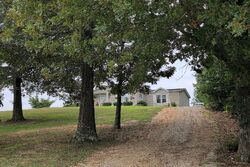  Sunnyside Rd, Philadelphia TN