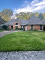 Pre-foreclosure in  Dexter Woods Dr Cordova, TN 38016