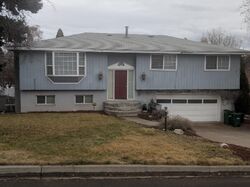 Pre-foreclosure in  Fulton St Klamath Falls, OR 97601