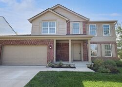 Pre-foreclosure in  Honey Locust Ct Maineville, OH 45039
