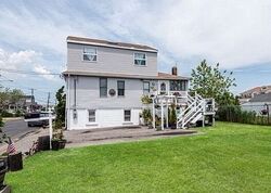 Pre-foreclosure in  Fire Island Ave Babylon, NY 11702