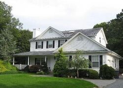 Pre-foreclosure in  BERGERS CT E Yaphank, NY 11980