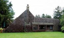 Pre-foreclosure in  CAPTAINS WAY Bay Shore, NY 11706