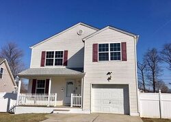 Pre-foreclosure in  Bayview St Cliffwood, NJ 07721
