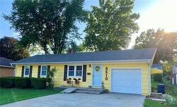 Pre-foreclosure in  S Rogers Ln Independence, MO 64055
