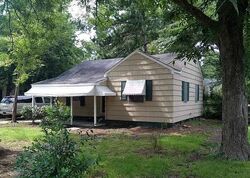 Pre-foreclosure in  Hartfield St Jackson, MS 39216