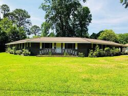 Pre-foreclosure in  Third Ave Picayune, MS 39466