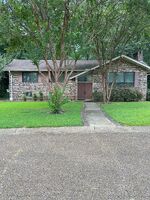 Pre-foreclosure in  Pecanwood Dr Natchez, MS 39120