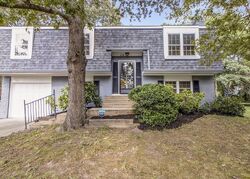 Pre-foreclosure in  Posey Ct Waldorf, MD 20602