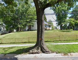 Pre-foreclosure in  Maple Ave Rockville, MD 20851