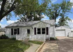  W 75th Pl, Davenport IA