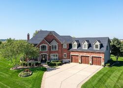 Pre-foreclosure in  Half Round Rd Oswego, IL 60543